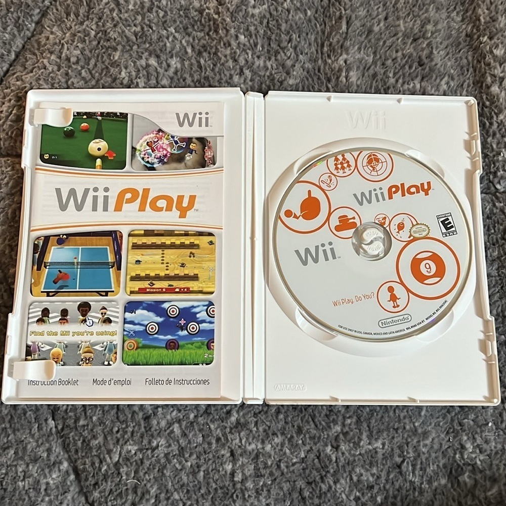 Wii Play​​​ - Picture 3 of 4